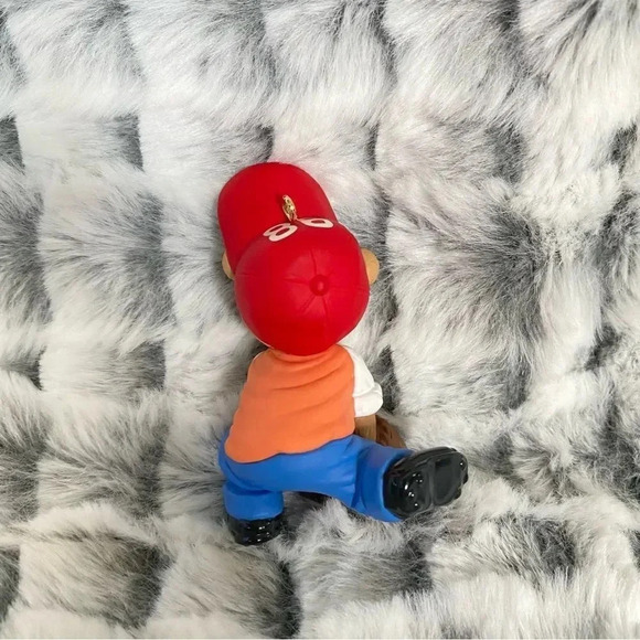 Hallmark Keepsake Ornament Surprise Catch Baseball Bear Christmas 1998 - Picture 4 of 13